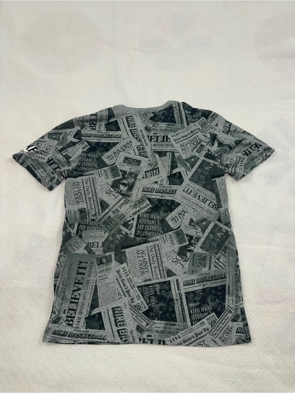 Nike Kyrie Irving Basketball Graphic T-Shirt